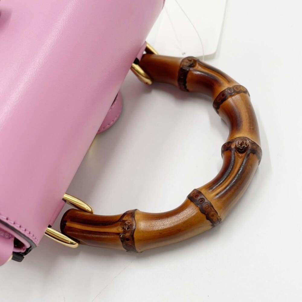 GUCCI Authentic Pink Bamboo Shoulder Bag - Picture 7 of 10